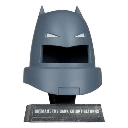 Batman DC Direct Mini Replica 1/3 Armoured Batman Cowl (Dark Knight Returns) 18 cm