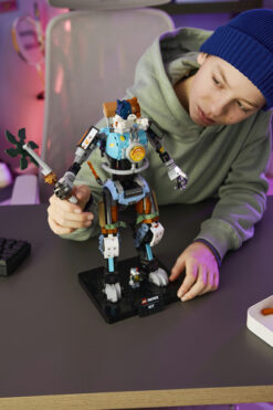 LEGO Fortnite 77081 KIT, Action Figure Giocattolo con Piccone Artigli Potenti e Ruota Girevole, Regalo per Gamer da 12 Anni - immagine 4