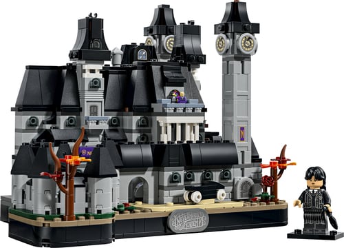 Alternative view of LEGO Wednesday 76788 Nevermore Academy, Modellino di Scuola Giocattolo con 3 Personaggi e Accessori, Regalo per Bambini 10+