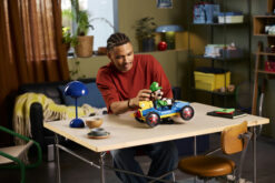 LEGO Super Mario 72050 Mario Kart: Luigi e Mach 8, Kit per Adulti con Personaggio Nintendo e Auto, Gadget da Collezione, Regalo - immagine 3