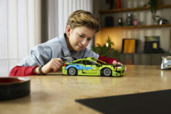 LEGO Technic 42229 Auto Mitsubishi Eclipse Fast and Furious, Kit Modellismo STEM da Collezione, Regalo per Ragazzi da 14+ - immagine 3