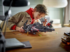 LEGO Star Wars 75389 Dark Falcon, Astronave Giocattolo da Costruire, Versione Oscura del Millennium Falcon, Idea Regalo 10+ - immagine 5