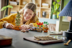 LEGO Harry Potter 76474 Piante di Erbologia di Hogwarts, Giocattolo Interattivo con Piante Finte e Fiori in Vaso, Regalo 12+ - immagine 4
